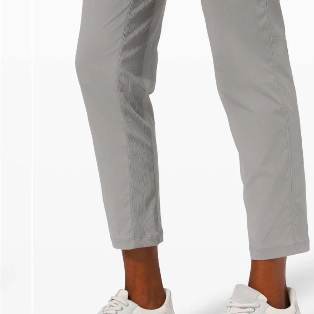 Lululemon Beyond the Studio Pants Slim 6 Rhino Grey Excellent preowned condition